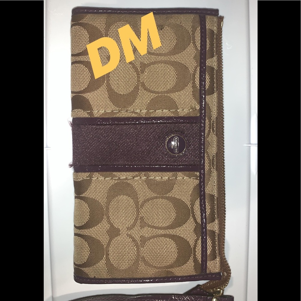 Coach wallet! Great condition